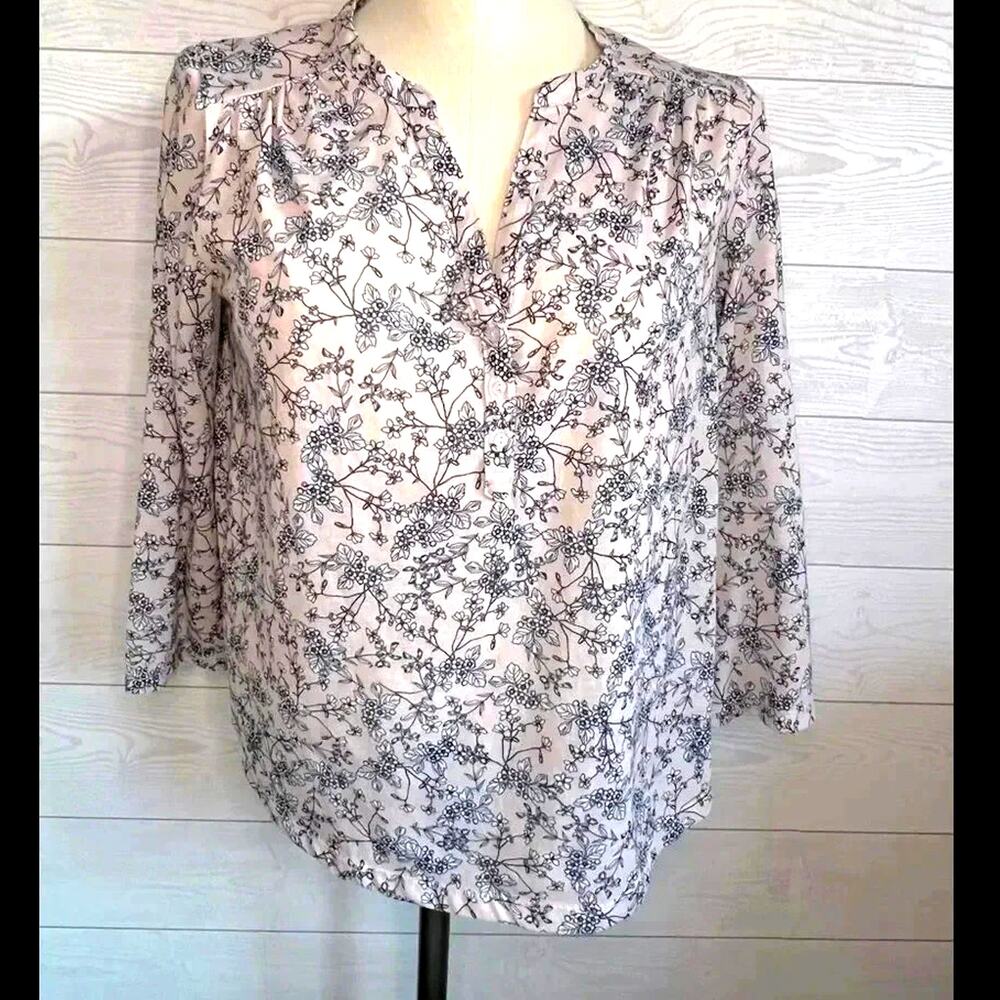 H&M powder pink/floral v-neck 3/4 sleeve tunic top Size Small